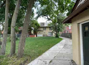 Seeking Female Roommate