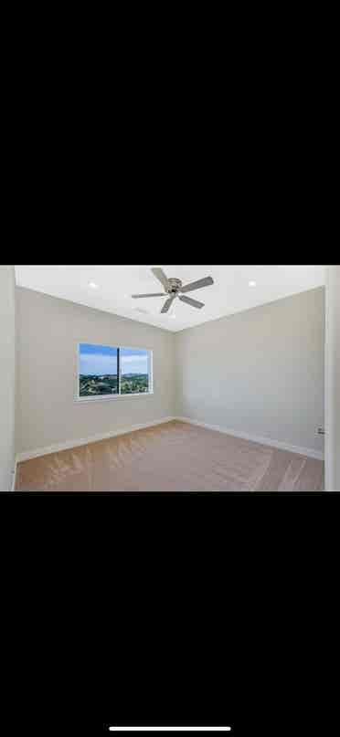 room for rent.