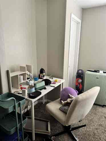 Looking for roommate!