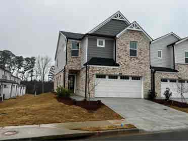 Beautiful End Unit Townhouse Rent