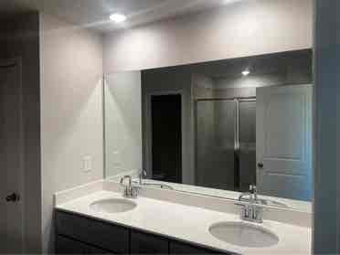 Beautiful End Unit Townhouse Rent