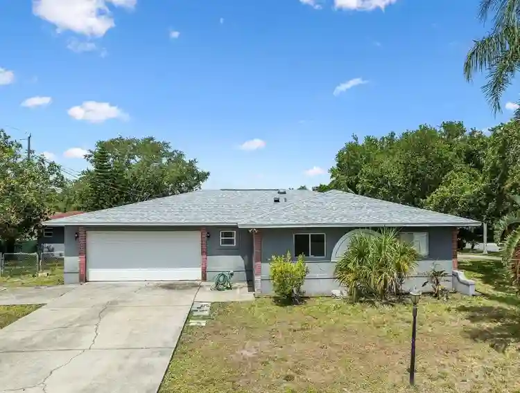 🏡 Co-Living in Palm Bay!