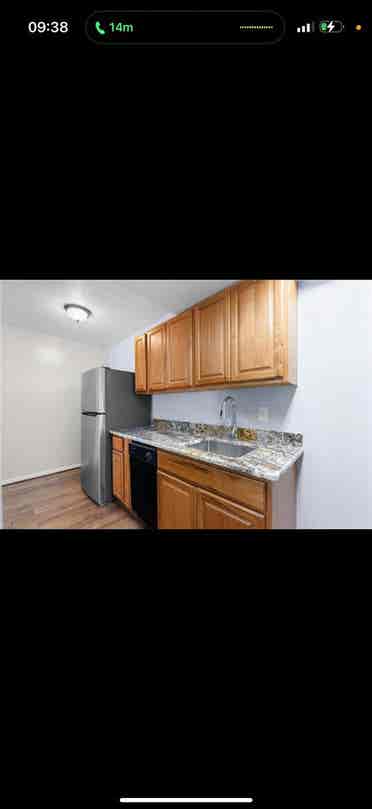 ROOM TO RENT IN HAMPTON