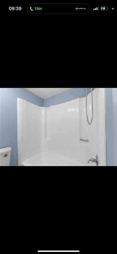 ROOM TO RENT IN HAMPTON
