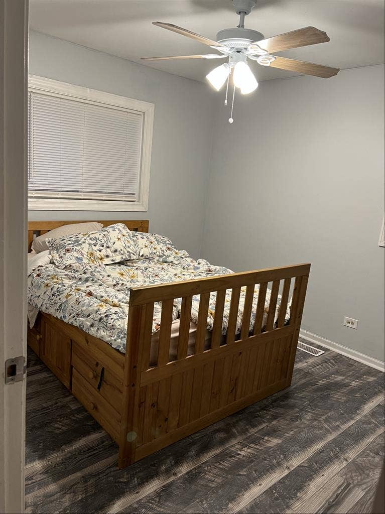 Cozy Room in a Friendly Home