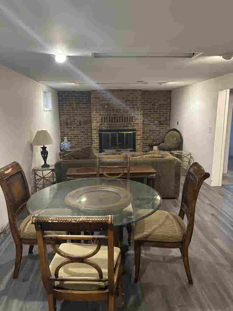 Room & Living Room for rentt