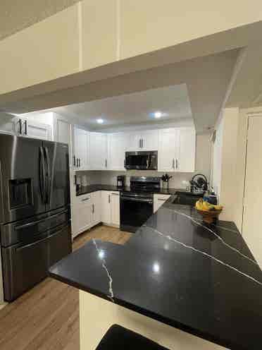 Looking for a roomate