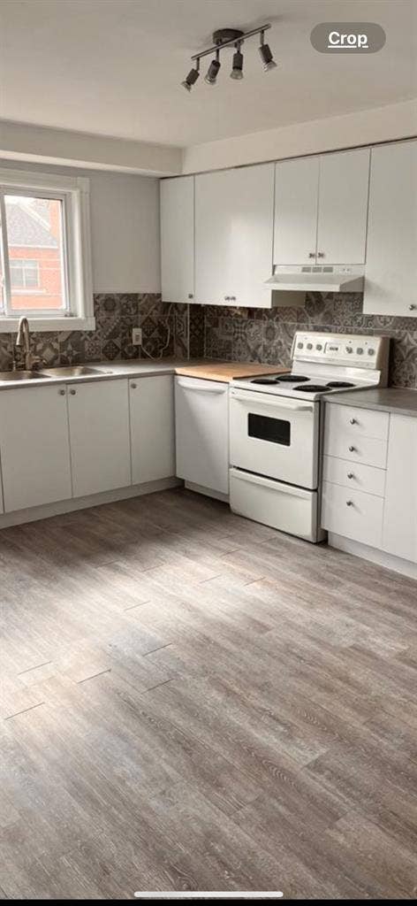 upper duplex for rent.