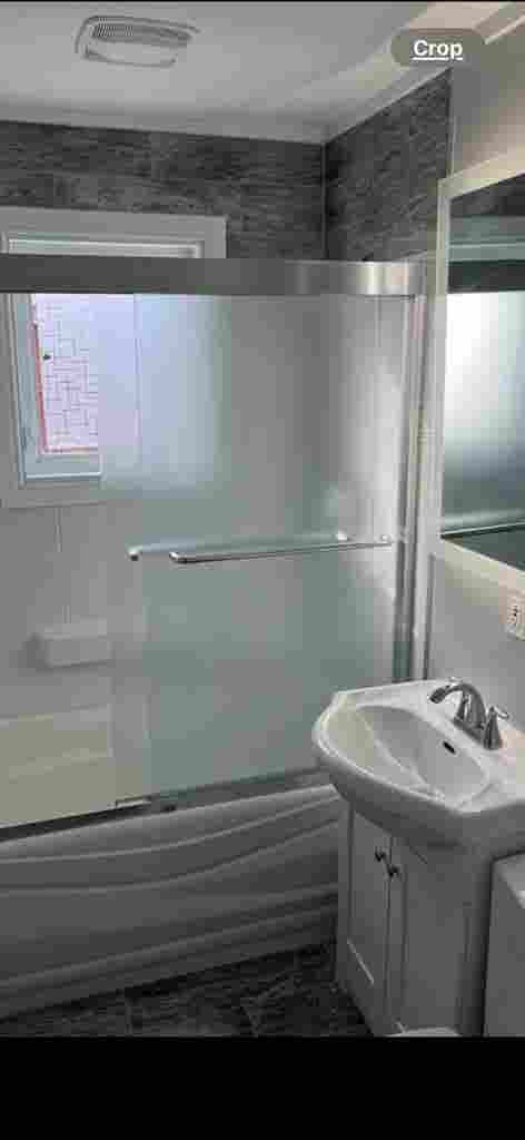 upper duplex for rent.