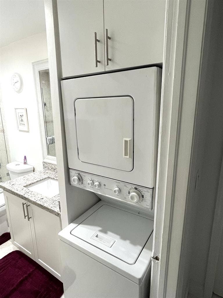 Fully furnished utilities included