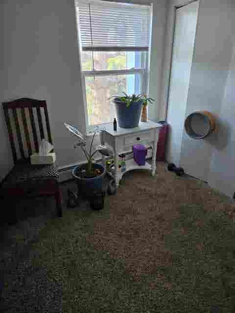 Private bedroom available now