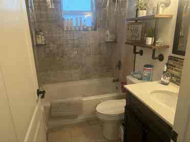 Looking for roommate/roomates