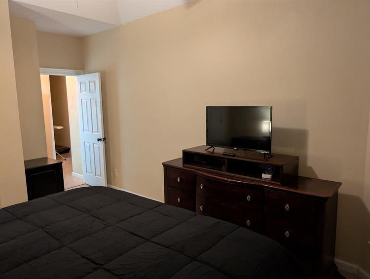 Northern Suffolk room available