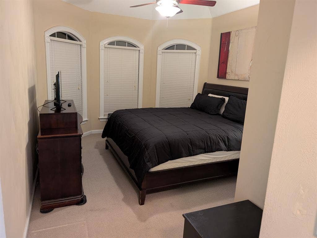 Northern Suffolk room available