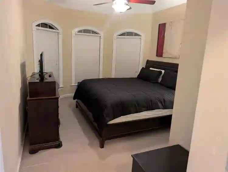 Northern Suffolk room available