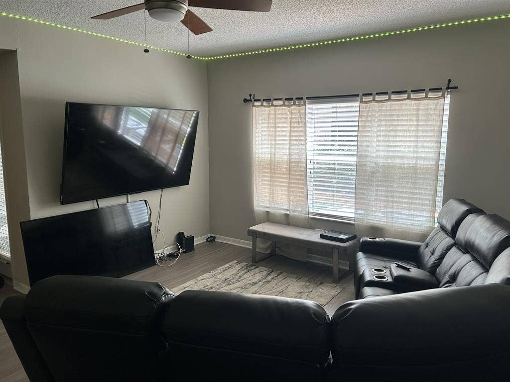 Looking For Aug Male Roommate ASAP.