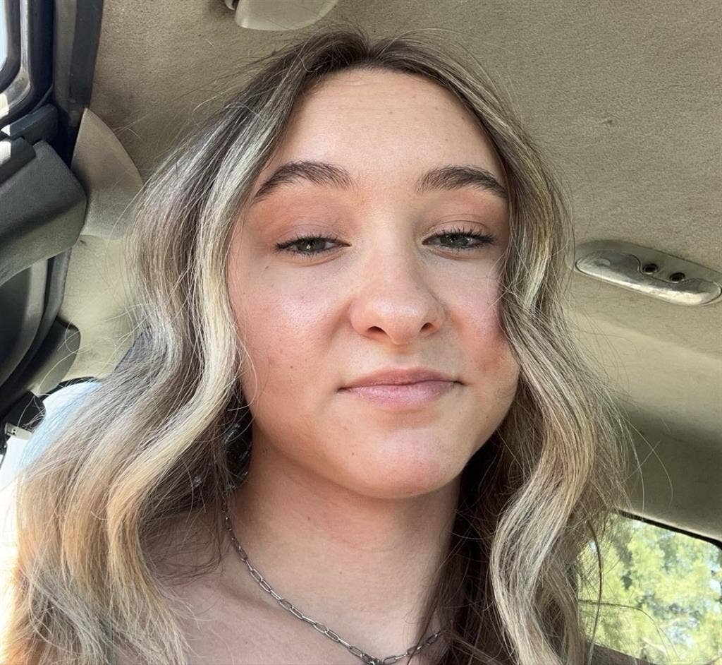 ISO female roommate by August