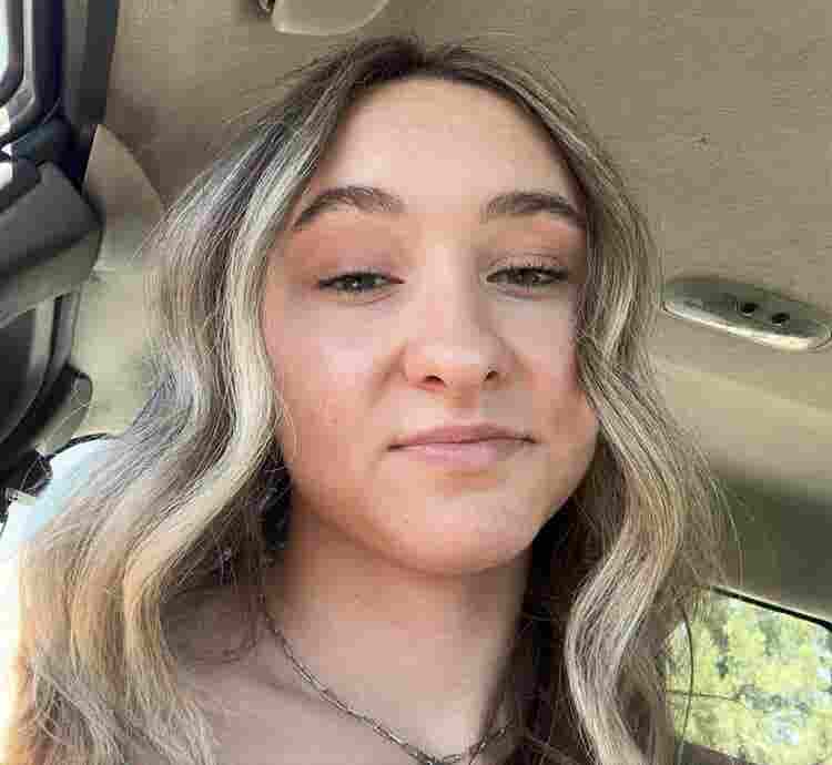 ISO female roommate by August