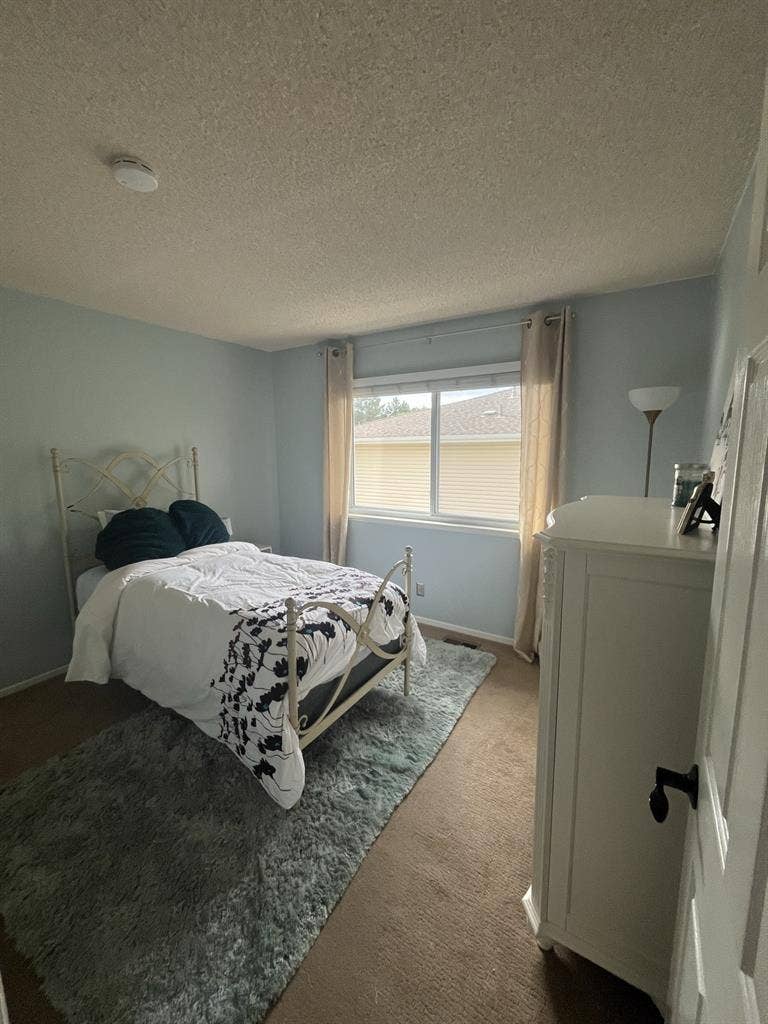 Female Roommate Only - Private Room