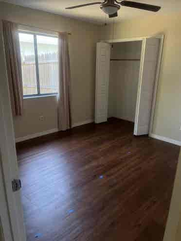 Housemate(s) needed!