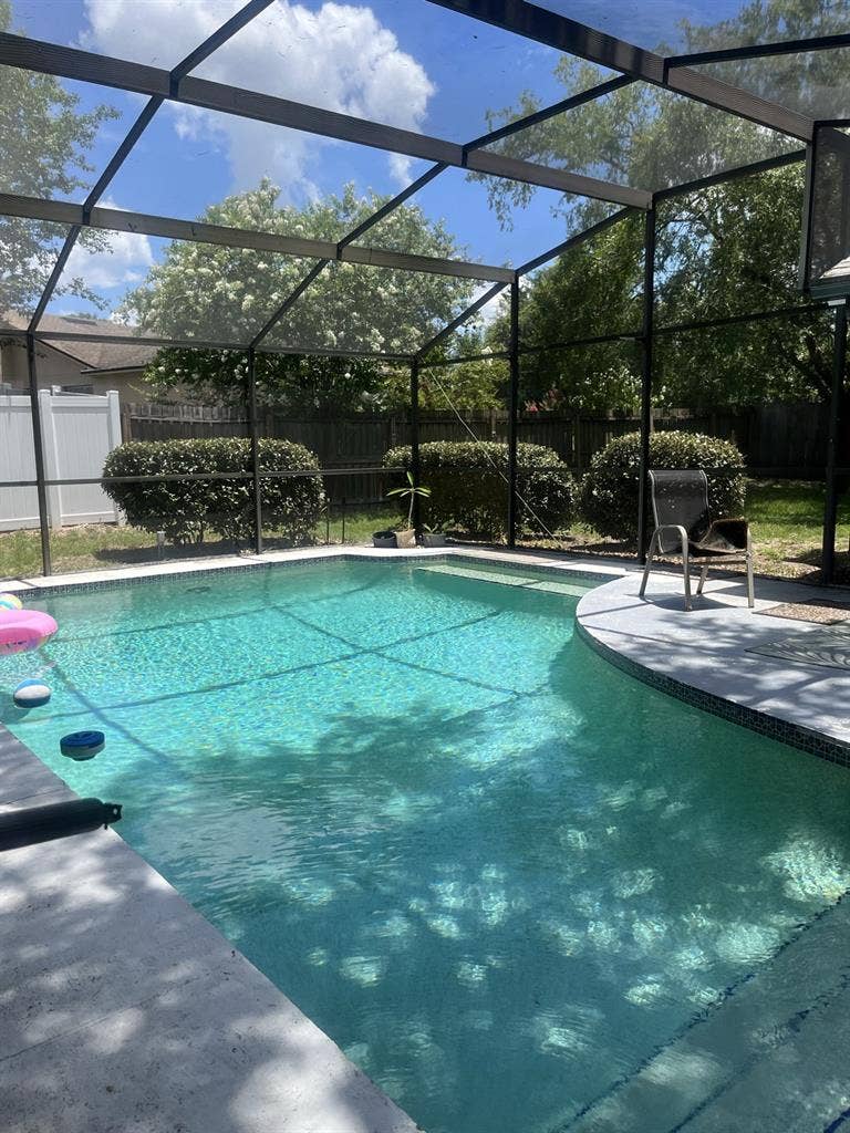 Housemate(s) needed!