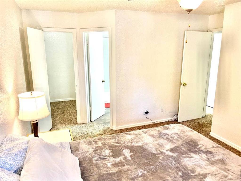 Room # 1 Mins to Daytona Beach