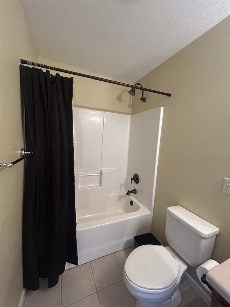 Private room and bathroom for rent