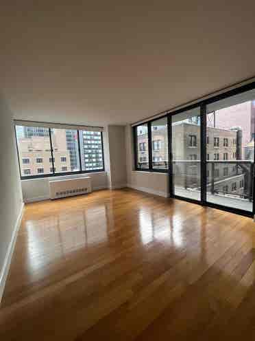 ✨Gorgeous Sunlit Room in Midtown✨