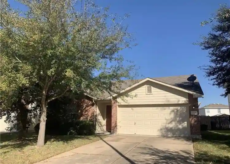 2 separate Rooms for rent in house