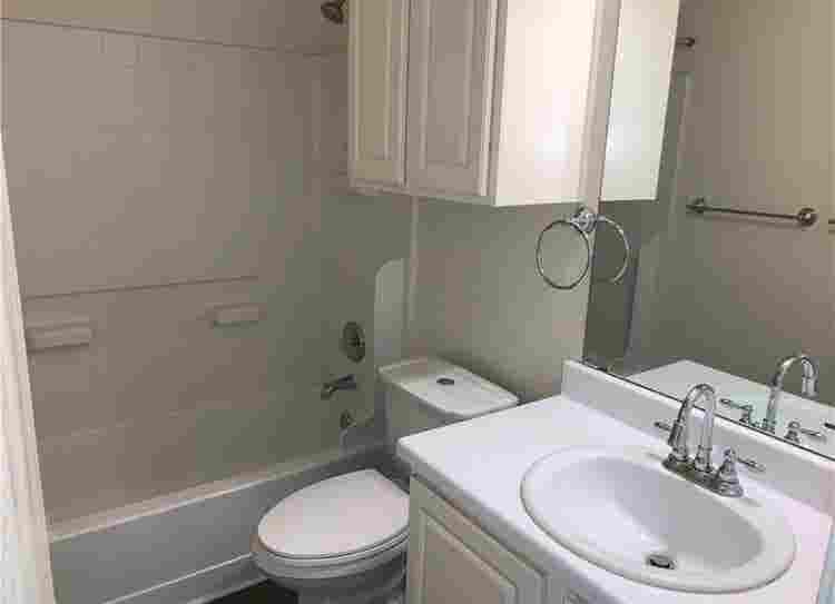2 separate Rooms for rent in house