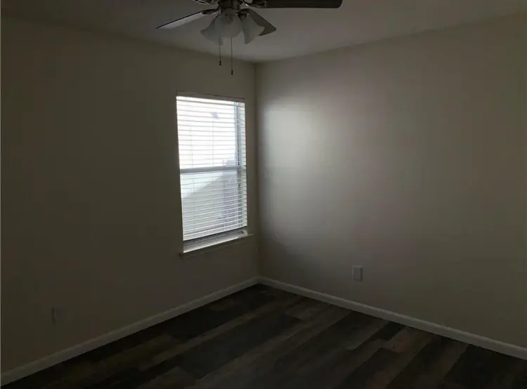 2 separate Rooms for rent in house