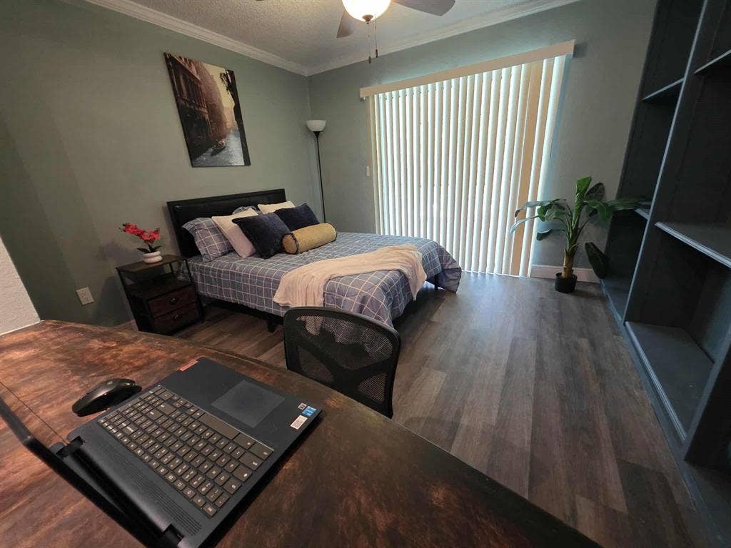 FULLY FURNISHED UTILITIES/WIFI POOL