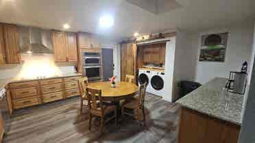 FULLY FURNISHED UTILITIES/WIFI POOL