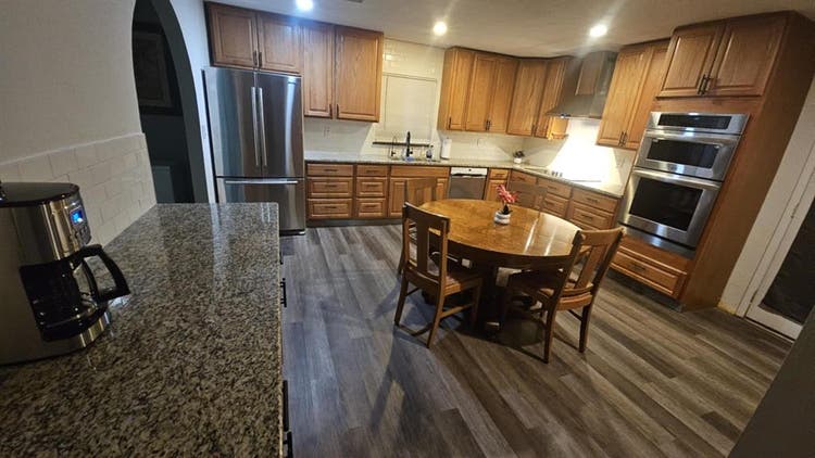 FULLY FURNISHED UTILITIES/WIFI POOL