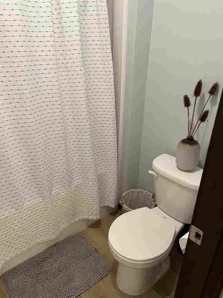 Large room for rent