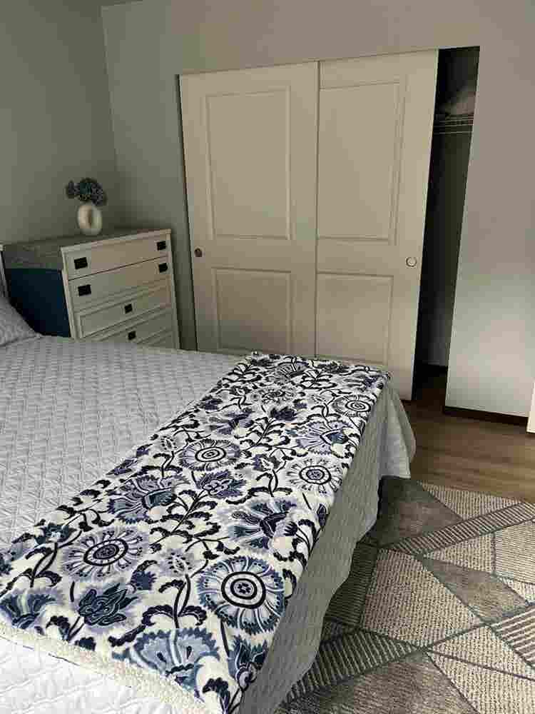 Large room for rent