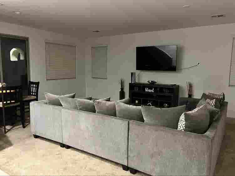 Looking for a Roomie Now!!!!