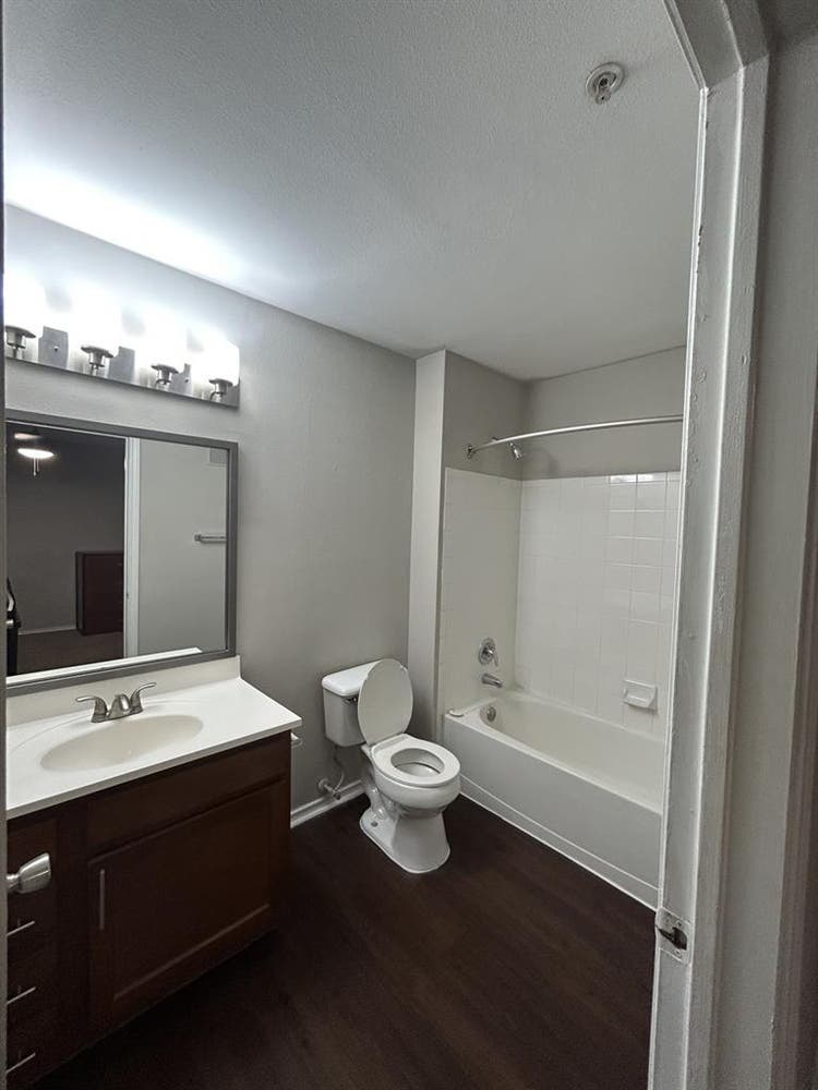 FIRST MONTH FREE Private Room!