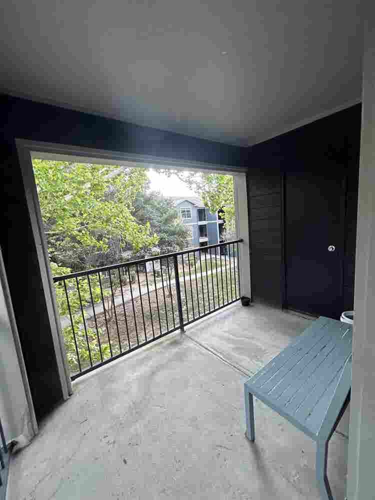 FIRST MONTH FREE Private Room!