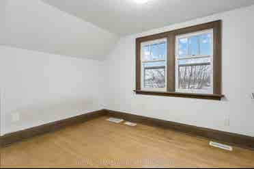 Rooms or House for Rent