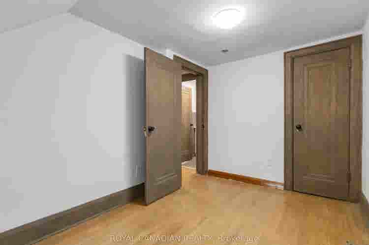 Rooms or House for Rent