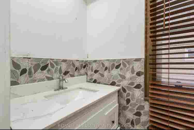 Rooms or House for Rent