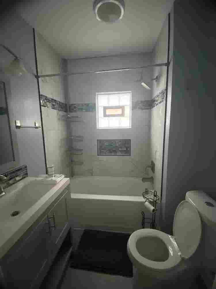 Need Roommate ASAP (women only)