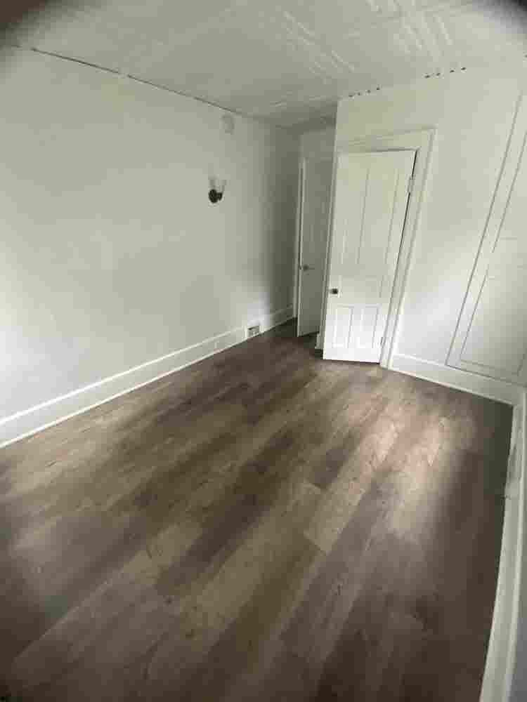 Need Roommate ASAP (women only)