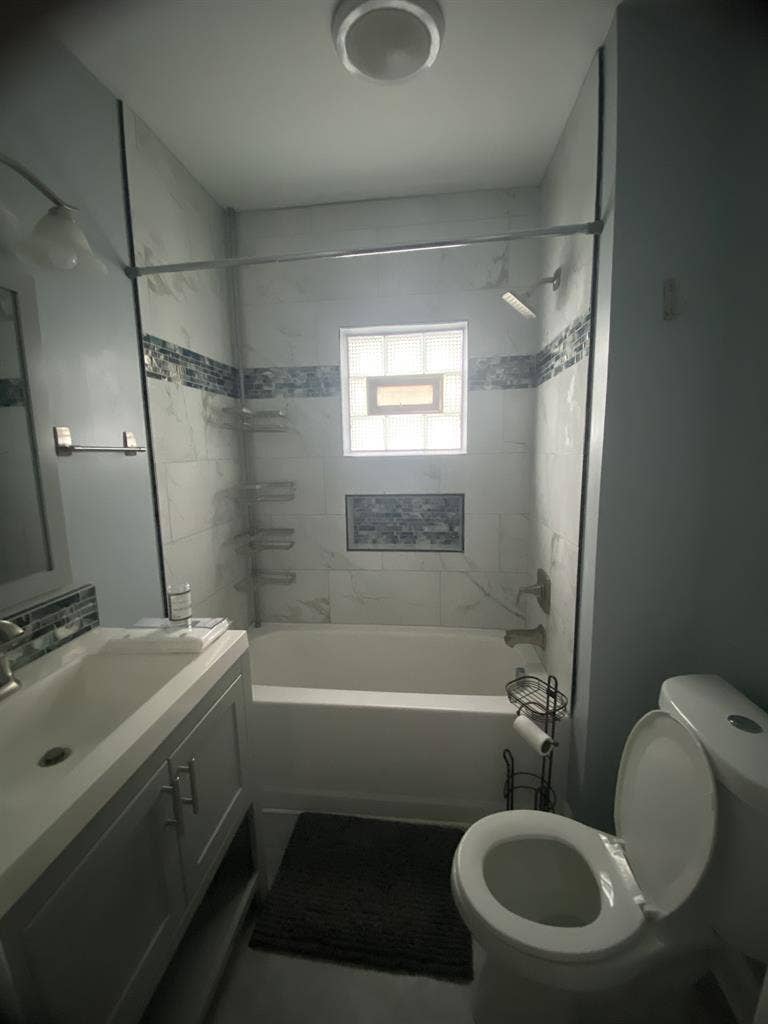 Need Roommate ASAP (women only)