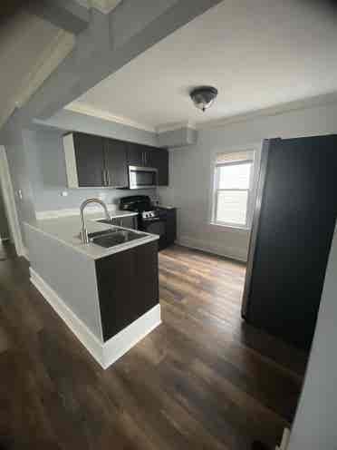 Need Roommate ASAP (women only)