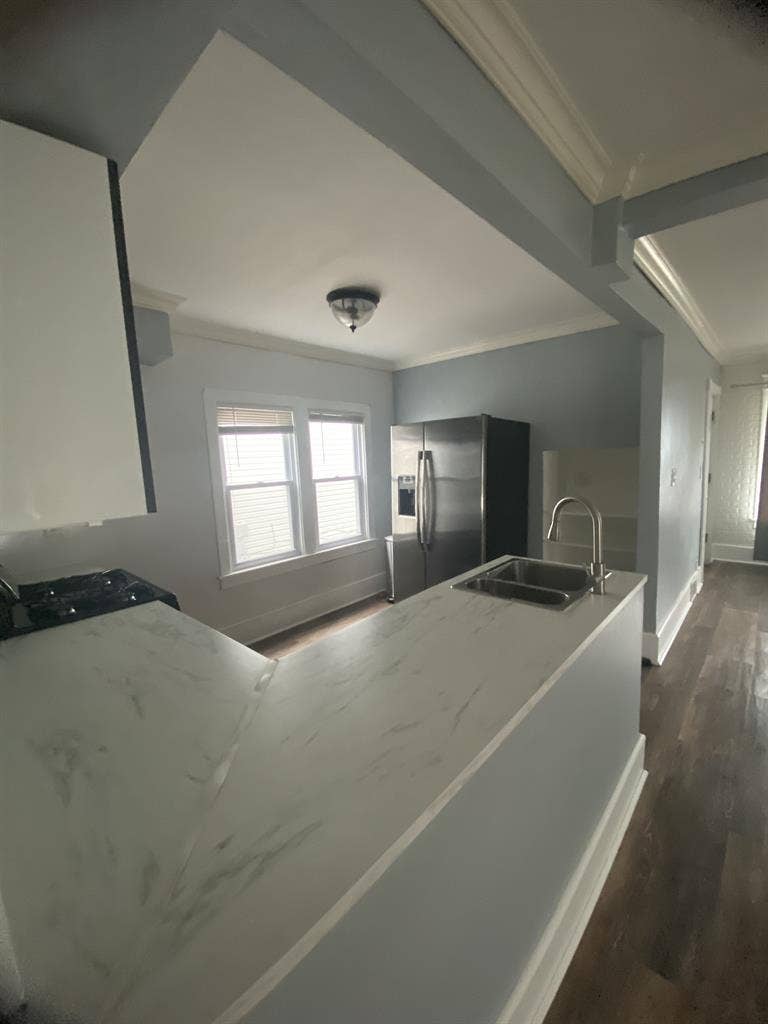 Need Roommate ASAP (women only)