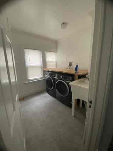 Need Roommate ASAP (women only)