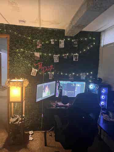 ROOM LISTING - LOOKING FOR ANYONE