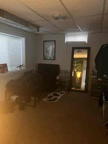 ROOM LISTING - LOOKING FOR ANYONE